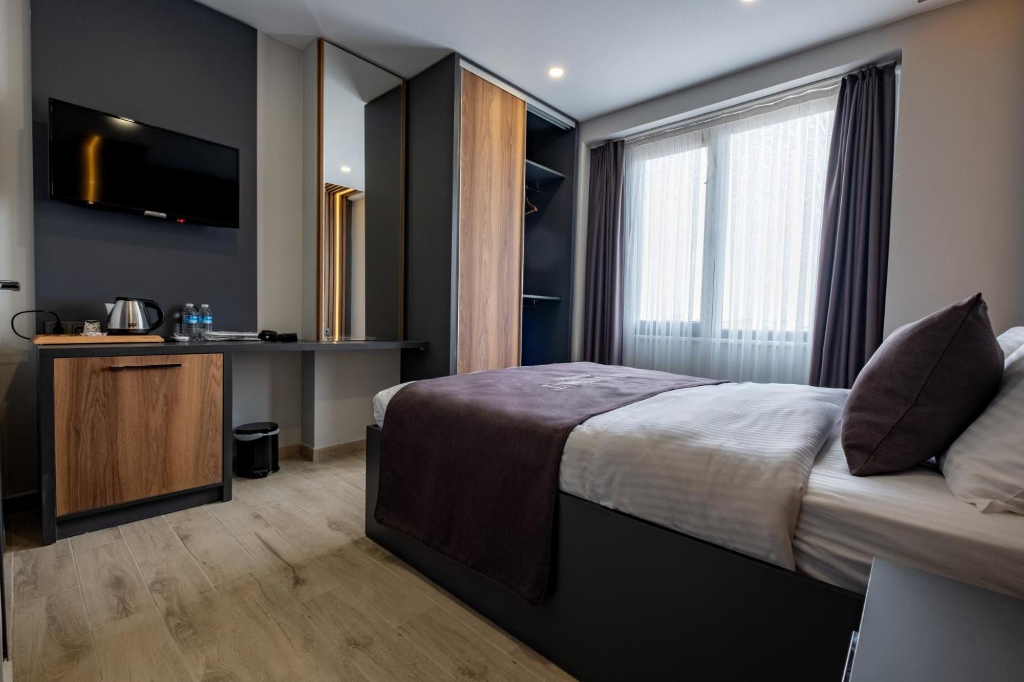 Fly Point Airport Hotel Arnavutkoy Exterior foto